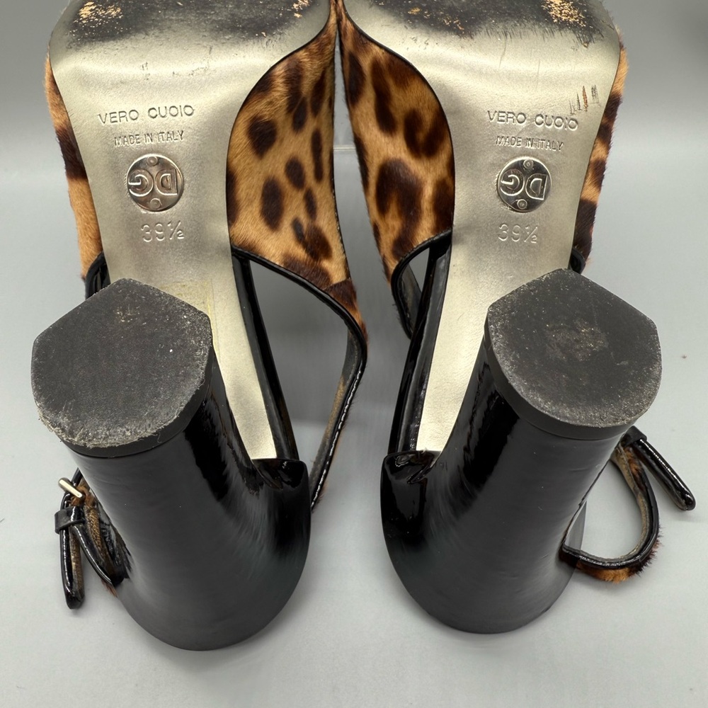 Dolce  Gabbana Leopard Print Slingback Heels with Black Accents - Picture 12 of 13